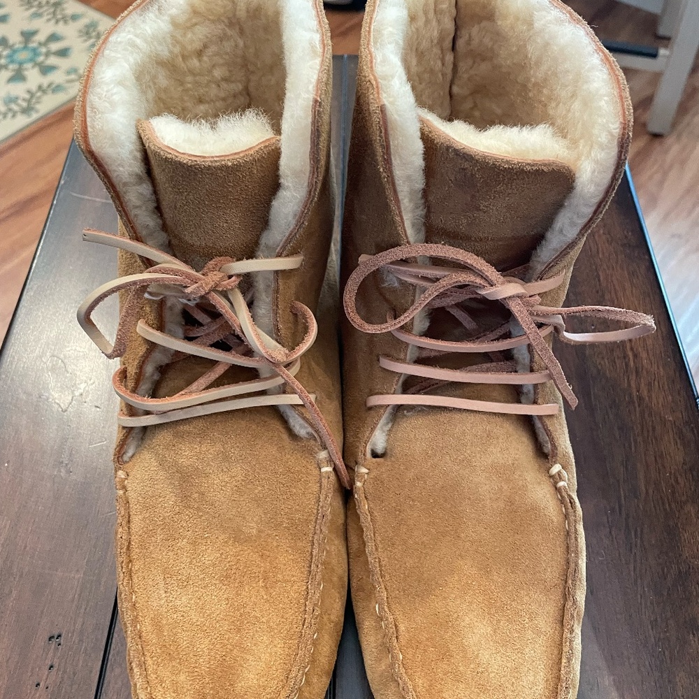 Banana Republic Suede Boots Lined with GENUINE SHEARLING SZ 9